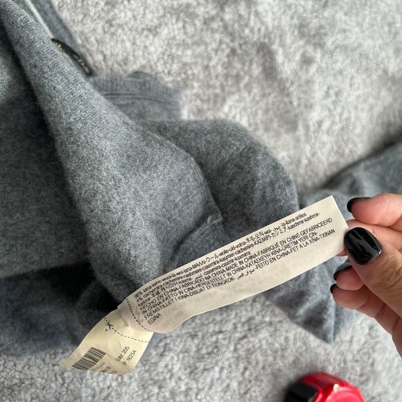 Massimo Dutti gray wool v-neck sweater - Picture 5 of 7